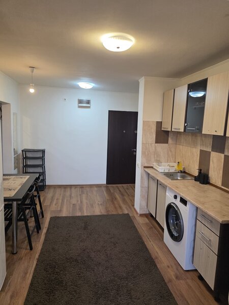 Piata Rahova, chiar pe strada Croitoru Vasile, intersectie Calea Rahova